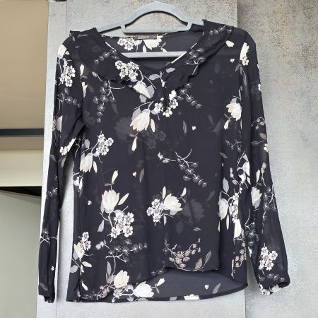 🐸 NILE VISKOSE BLUSE S MIT BLÜTEN MUSTER SCHWARZ