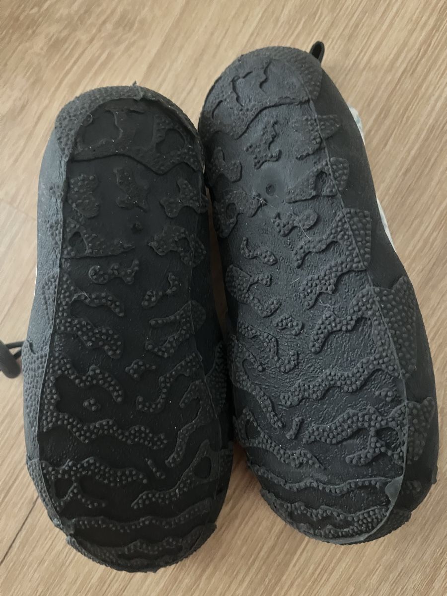 Chaussures garçon: Badeschuhe Gr. 22/23 – D'occasion à Unterägeri par mar_6gzc 2