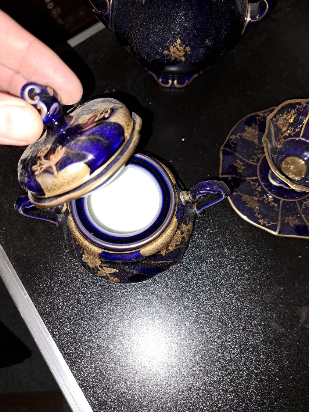 Set di piatti: Kobalt Echt Gold Dekor Geschirr  – Usato da Kölliken venduto da Upcycling-by-Mc-TAM 1