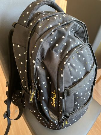 Schulrucksack Satch, schwarz mit Punkten, sehr guter Zustan