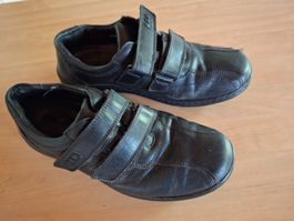 Chaussures cuir noir grandeur 42.5 marque Waldläufer
