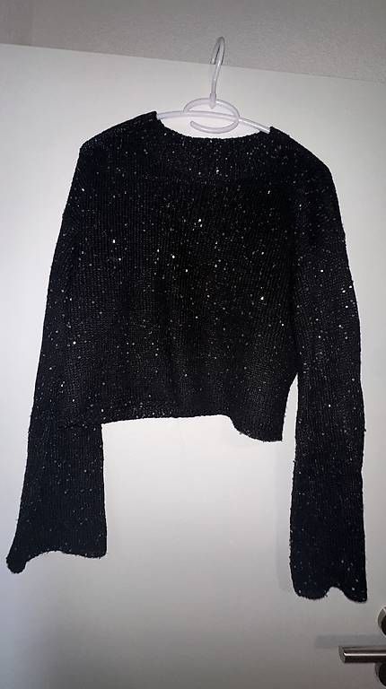 Pullover & Sweatshirts: 2 Pullovers – Gebraucht aus Felben-Wellhausen von ale_y7hx 3
