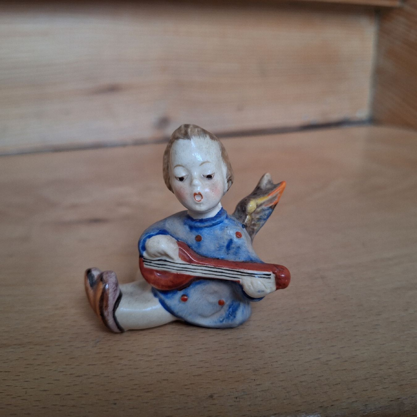 Hummel Statuette: Hummel Engel, singend, musizierend – Usato da Winterthur venduto da Goldpipau