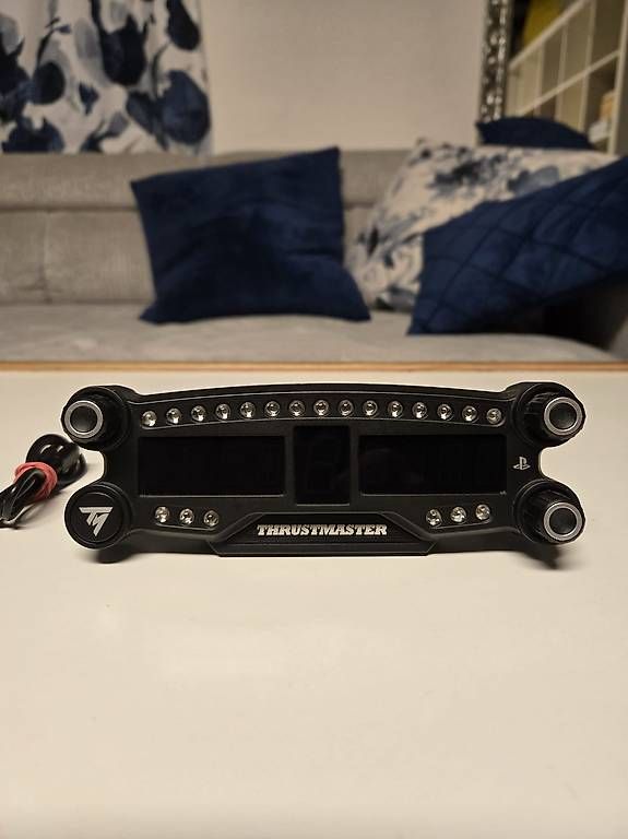 Thrustmaster Controller: Thrustmaster BT Led display pour Volant PlayStation – Usato da Poliez-le-Grand venduto da Lea_2wl5 4