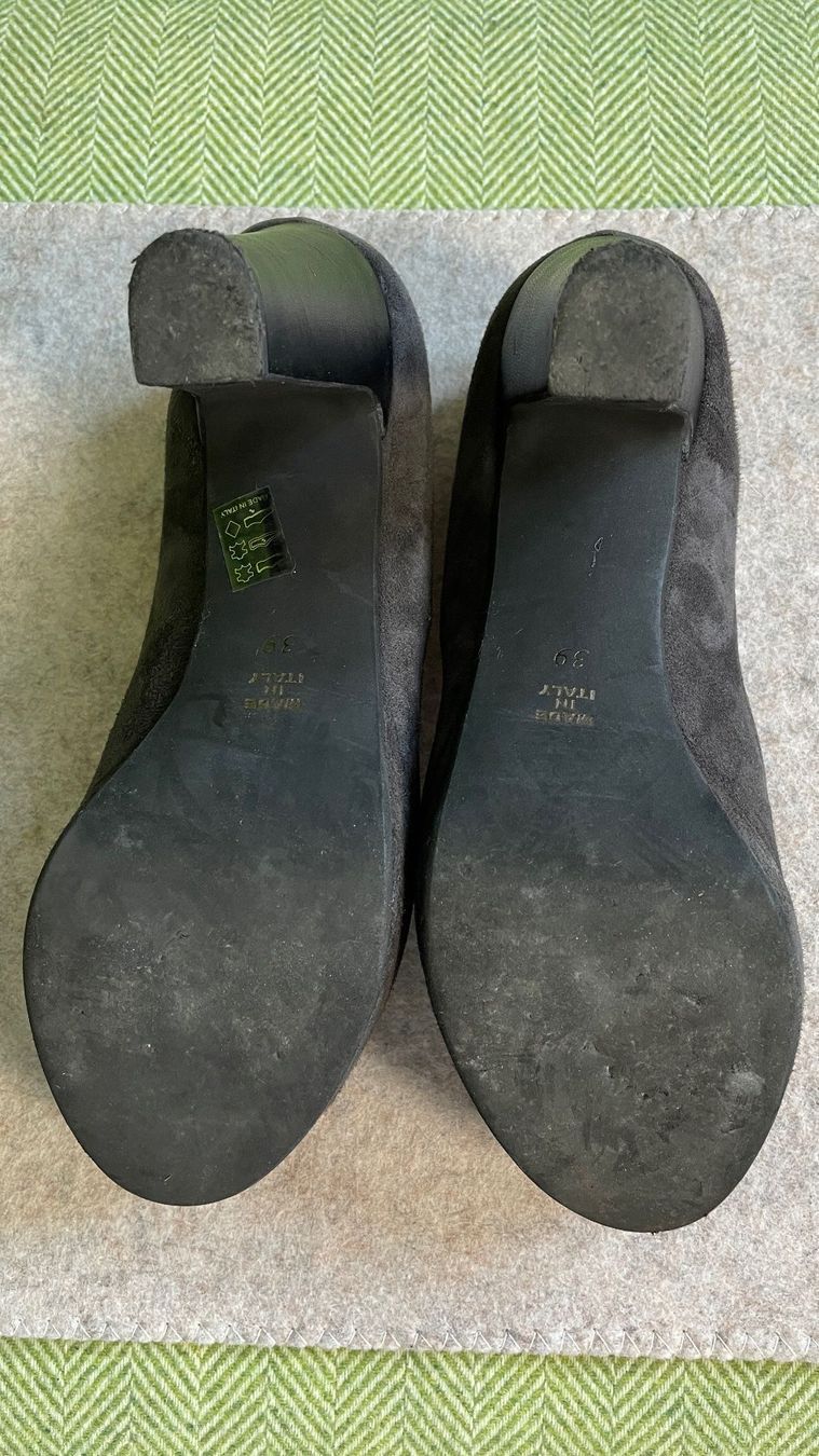 Scarpe da donna: Pumps Wildleder grau Les Venues Gr. 39 – Usato da Birsfelden venduto da Nic21 4