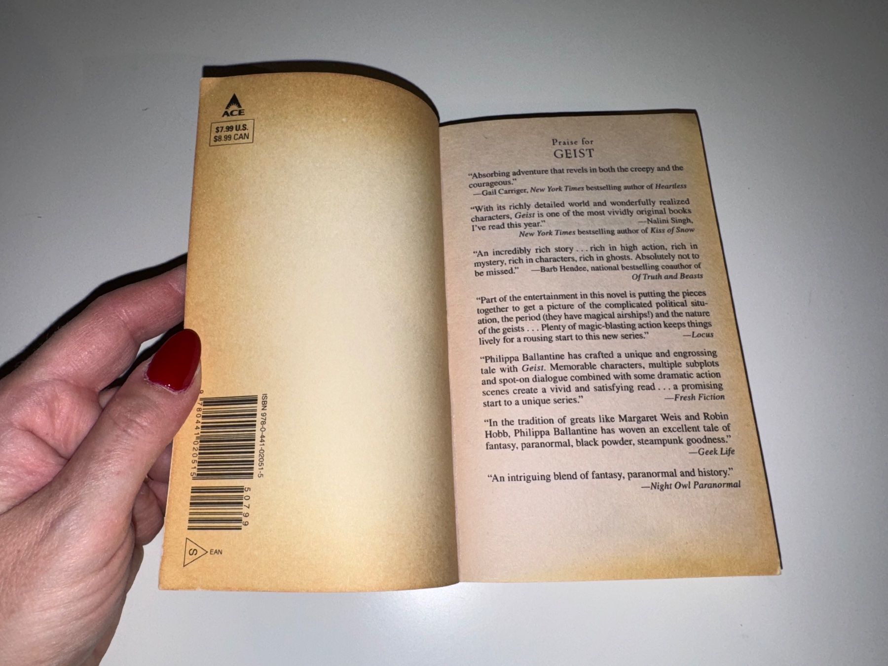 Libri: NOVEL Philippa Ballentine, Spectyr – Usato da Grosswangen venduto da English_books 2