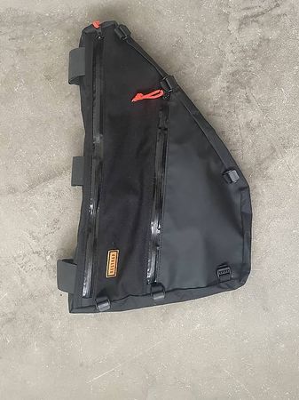 Restrap Full Frame Bag (9L)