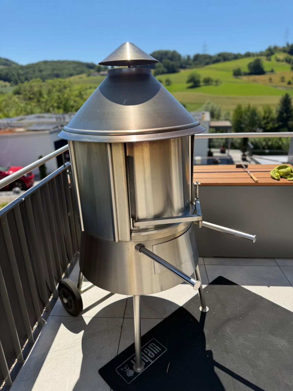 Griglie: Edelstahl‑Grillcheminée, – Usato da Kaisten venduto da Swizzerotto 1