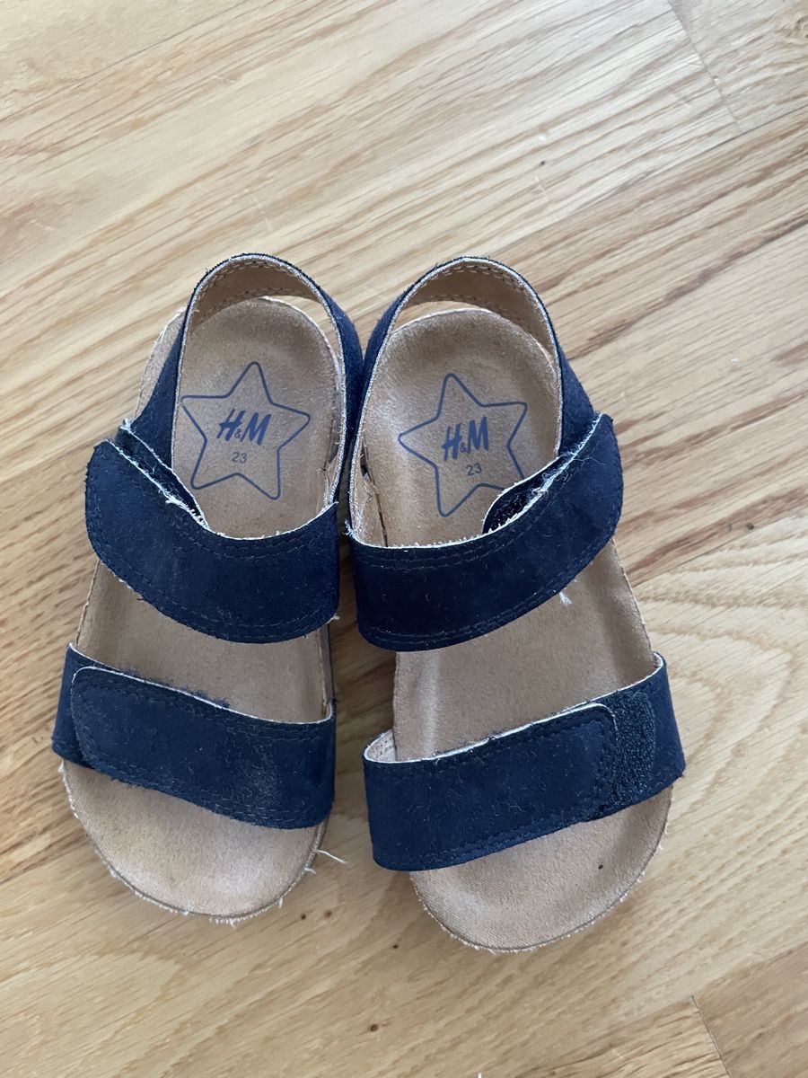 H&M Chaussures garçon: Kindersandalen Grösse 23 – D'occasion à Kloten par schunksz 1