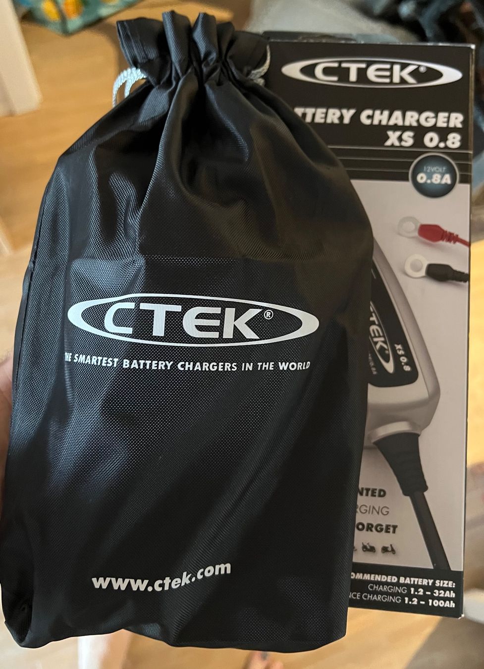 Batterieladegeräte: CTEK Batterieladegerät – Gebraucht aus Grossaffoltern von MichuB90