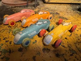 ALTE SPIELZEUG AUTOS, UM 1970 GEPRESSTES MATERIAL