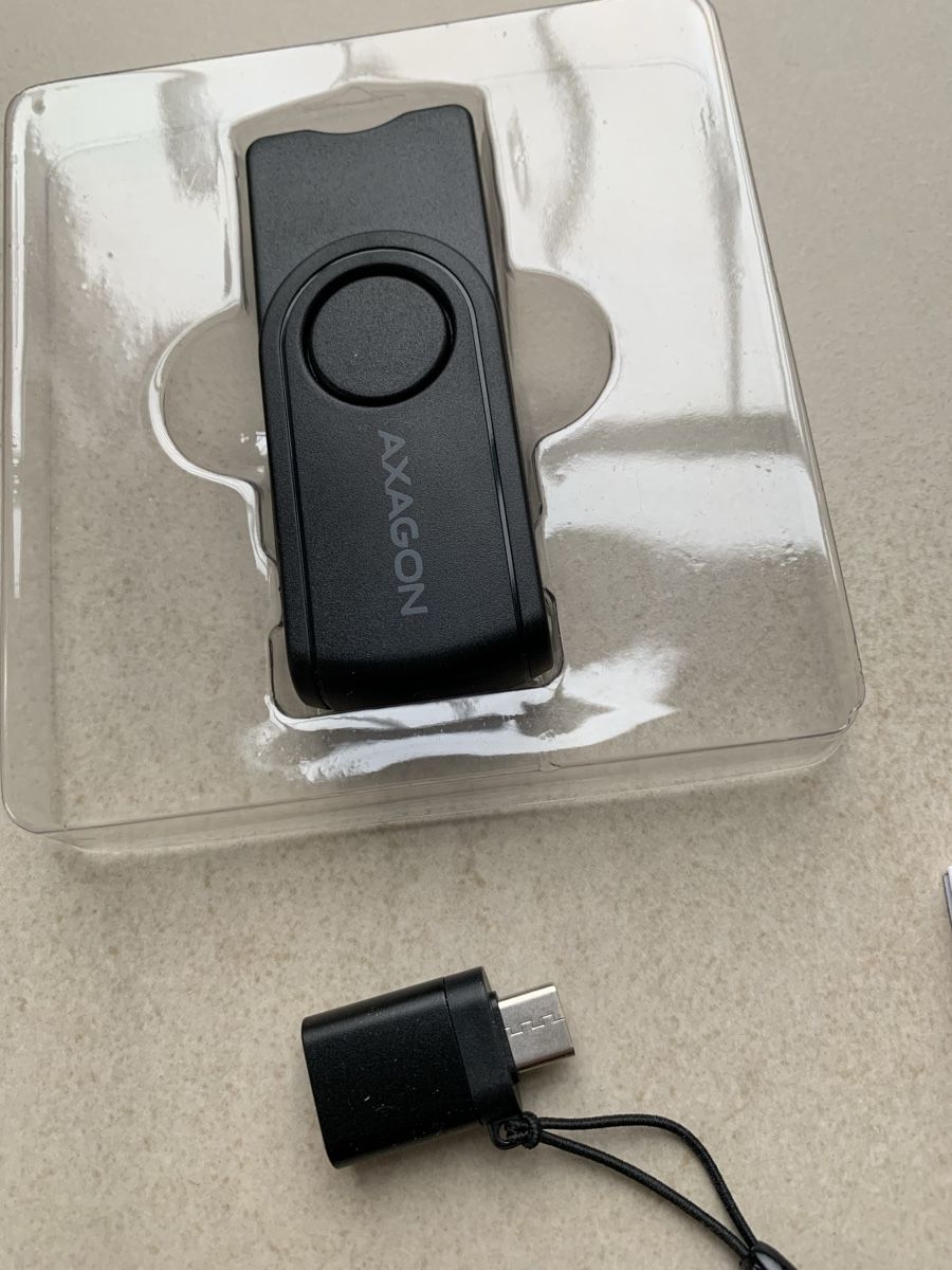 Componenti elettronici: Axagon CRE-SMPC Lecteur de cartes à puce USB-C PocketReader – Nuovo (secondo la descrizione) da La Tour-de-Treme venduto da Noura-Noam 2