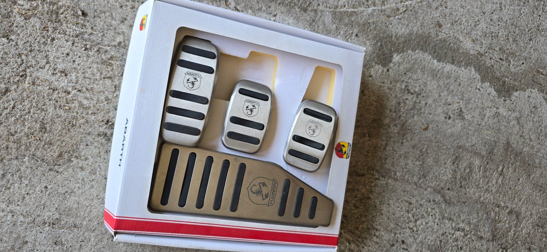 Fiat Tutti pezzi di ricambio auto: Fiat Abarth Pedalset – Usato da Möhlin venduto da Carmaxx 1