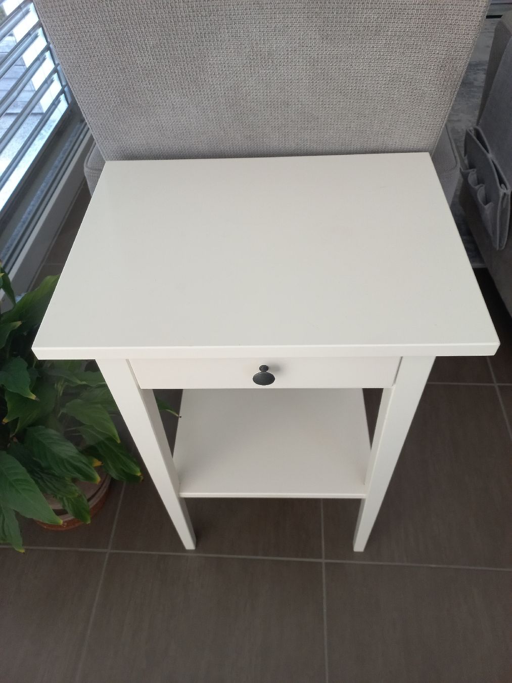 Comodini: Table de chevet Hemnes – Usato da Romont (FR) venduto da Lima31 2