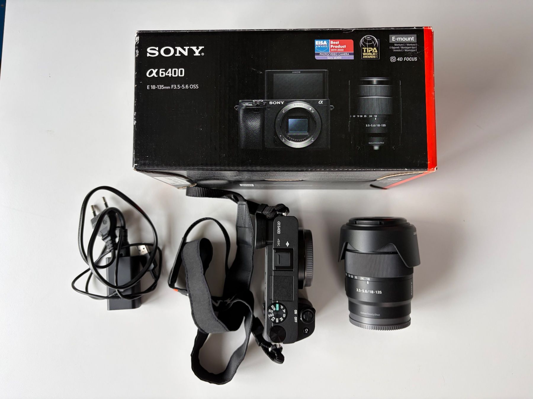 Sony Fotocamera: Sony Alpha a6400 mit 18-135 mm Objektiv – Usato da Uster venduto da docseb