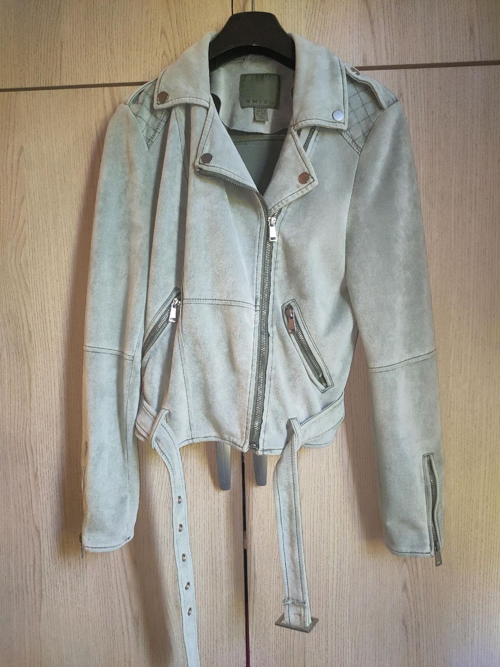 Giacche: Blouson vert clair, effet daim, taille 40 – Usato da Lausanne venduto da Cassandra11 1