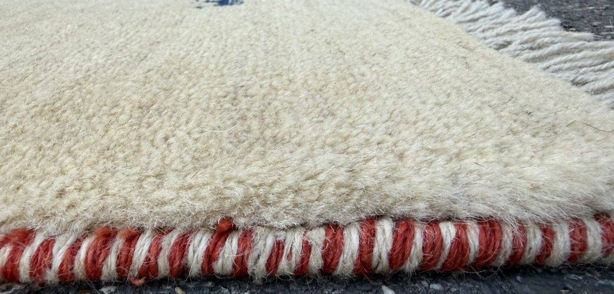 Gabbeh Teppiche: Wunderschöner Perserteppich  mit Tier-Motiven, 140x103.cm – Neu und originalverpackt aus Sempach von Star7 2