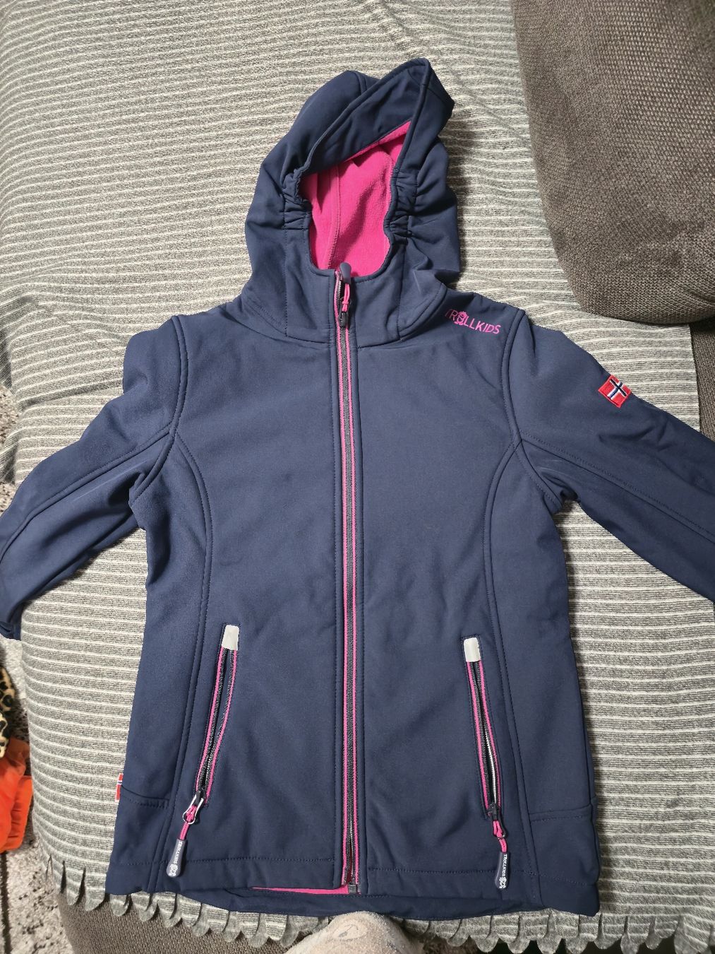 Giacche & Cappotti: Trollkids Softshell Jacke Gr. 140 – Usato da Ehrendingen venduto da Ince2016