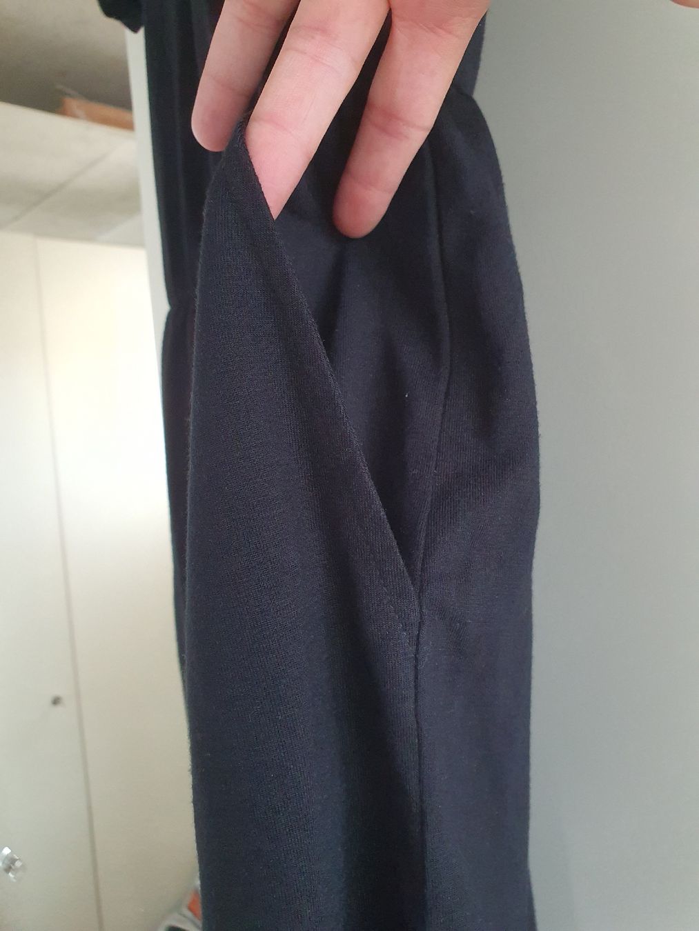 H&M Vestiti: Schwarzes Kleid Gr. M – Usato da Villars-sur-Glâne venduto da richardette 1
