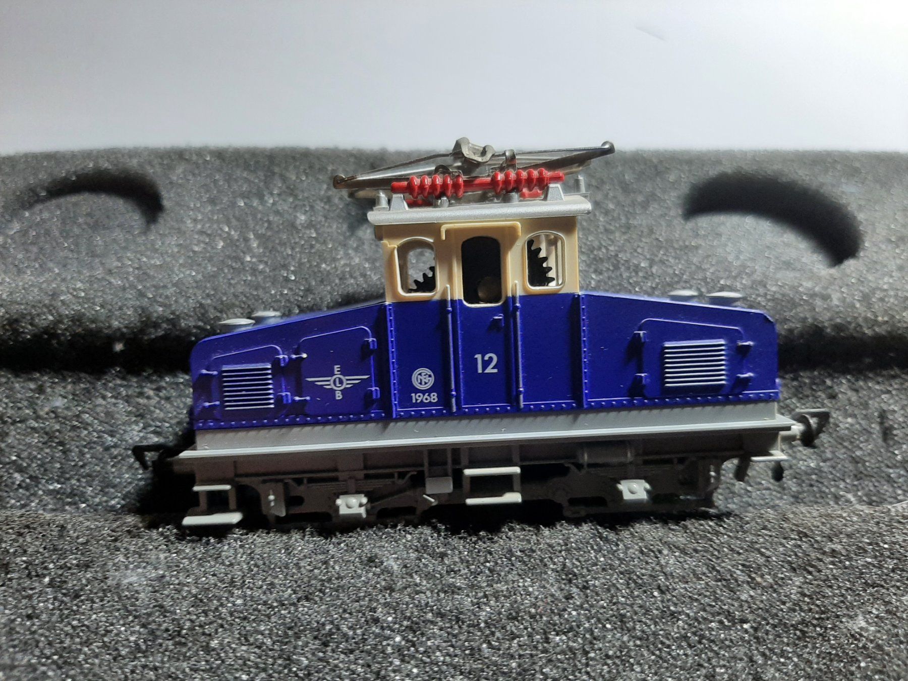 Fleischmann Trains électriques: FLEISCHMANN 4305 – D'occasion à Avully par RIVALIS