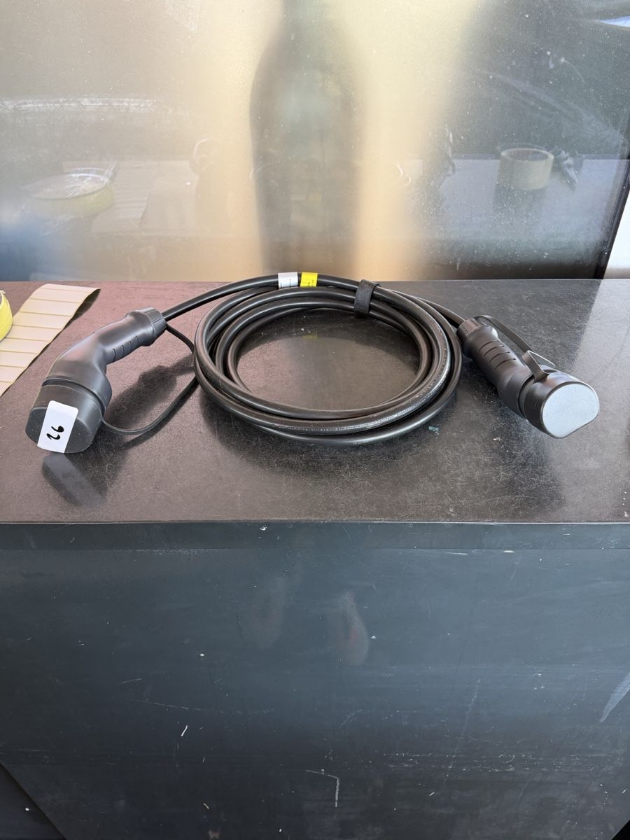 Câbles: Ladekabel Typ 2 – D'occasion à Zürich par l.spalletta