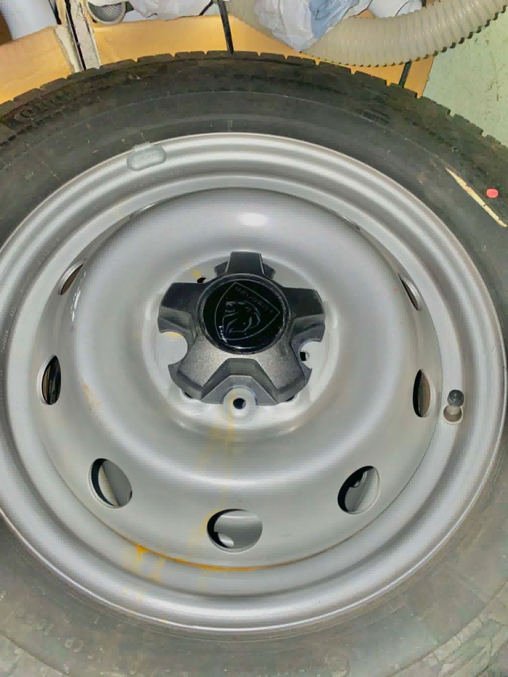 Pneus & Kompletträder: Bus Van Winter Wheel - 215/70 R15 Continental /  M+S – Gebraucht aus Ins von dma_v2l6 4