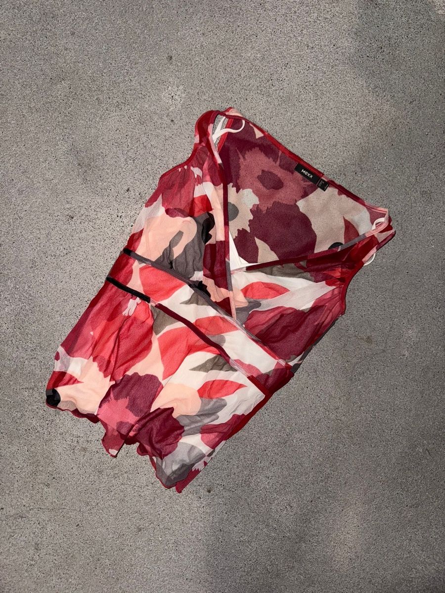 Top: vintage mexx y2k top red/white – Usato da Oberhofen Thun'see venduto da 61archive 1