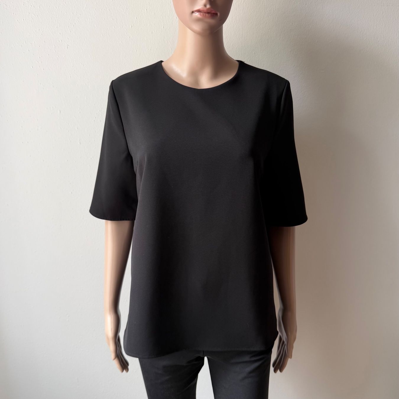 T-shirt: LAWRENCE GREY Shirt 🖤 – Usato da Zürich venduto da ClosetQueen