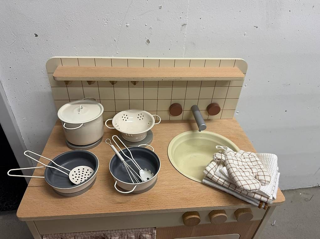 Giocattoli: Spielküche Zara Home – Usato da Zürich venduto da dominicmueller87 1
