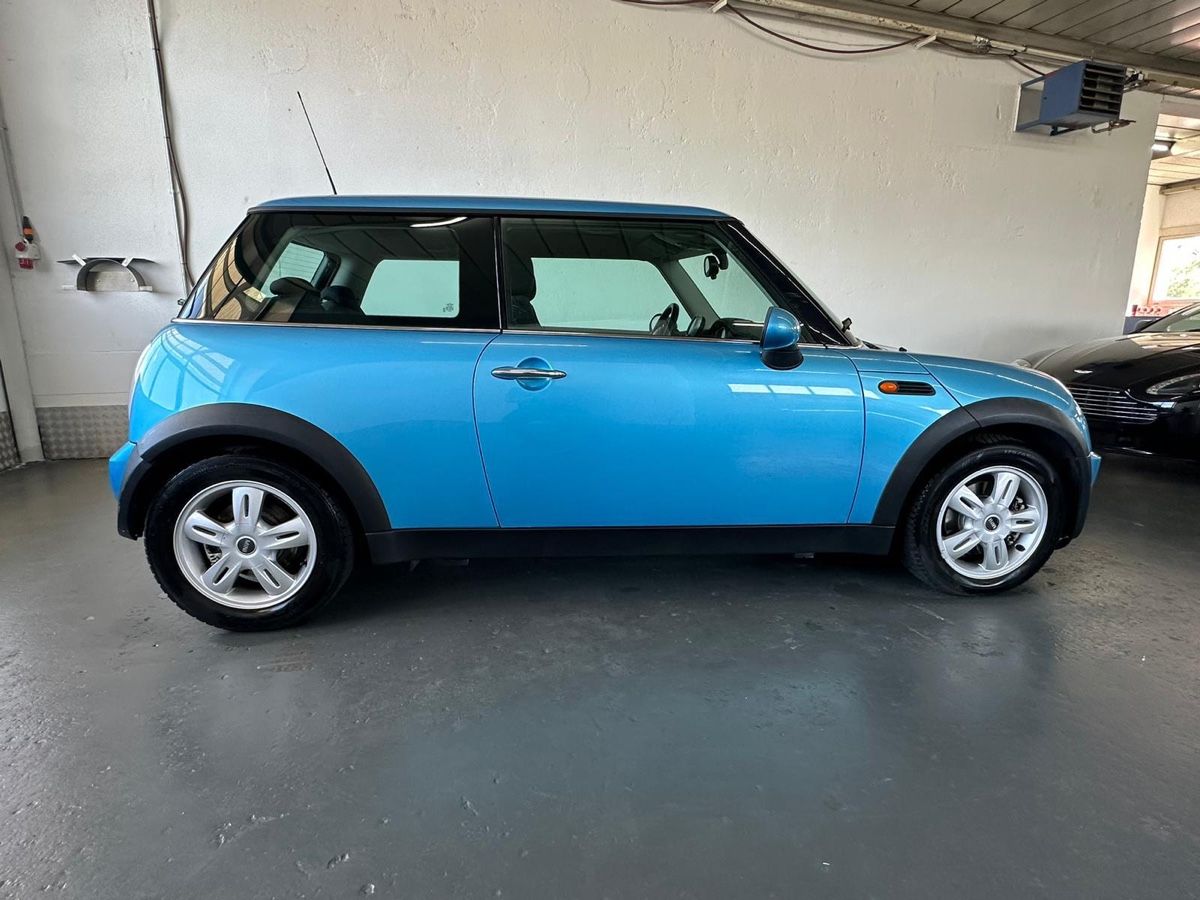 Mini Autos: Mini Cooper 2005 / 152000km  – D'occasion à Diepoldsau par inf_rn78 1