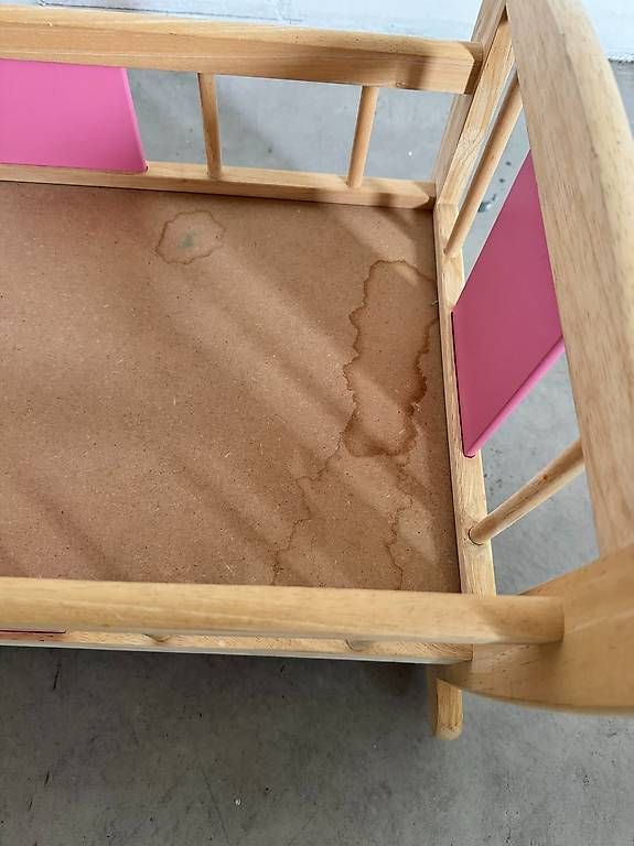 Giocattoli: schönes Holzpuppenbett – Usato da Basel venduto da inf_z7j8 2