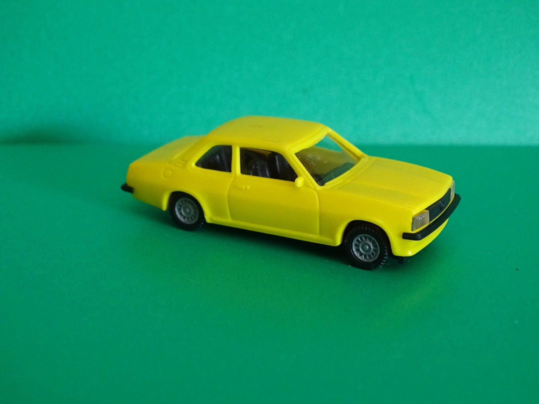Opel Modellini d'auto: Opel Ascona von Euromodel 1/87 – Nuovo (secondo la descrizione) da Bretzwil venduto da Meex 1