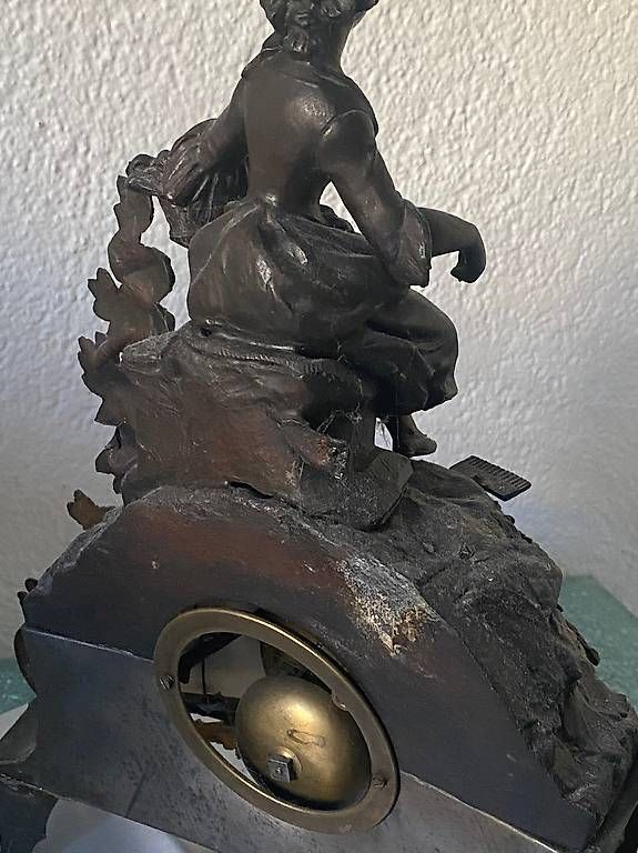 Orologi da terra & Orologi da parete: Kamin Pendule Alte Bronze Uhr  – Usato da Bern venduto da Ninitto 4