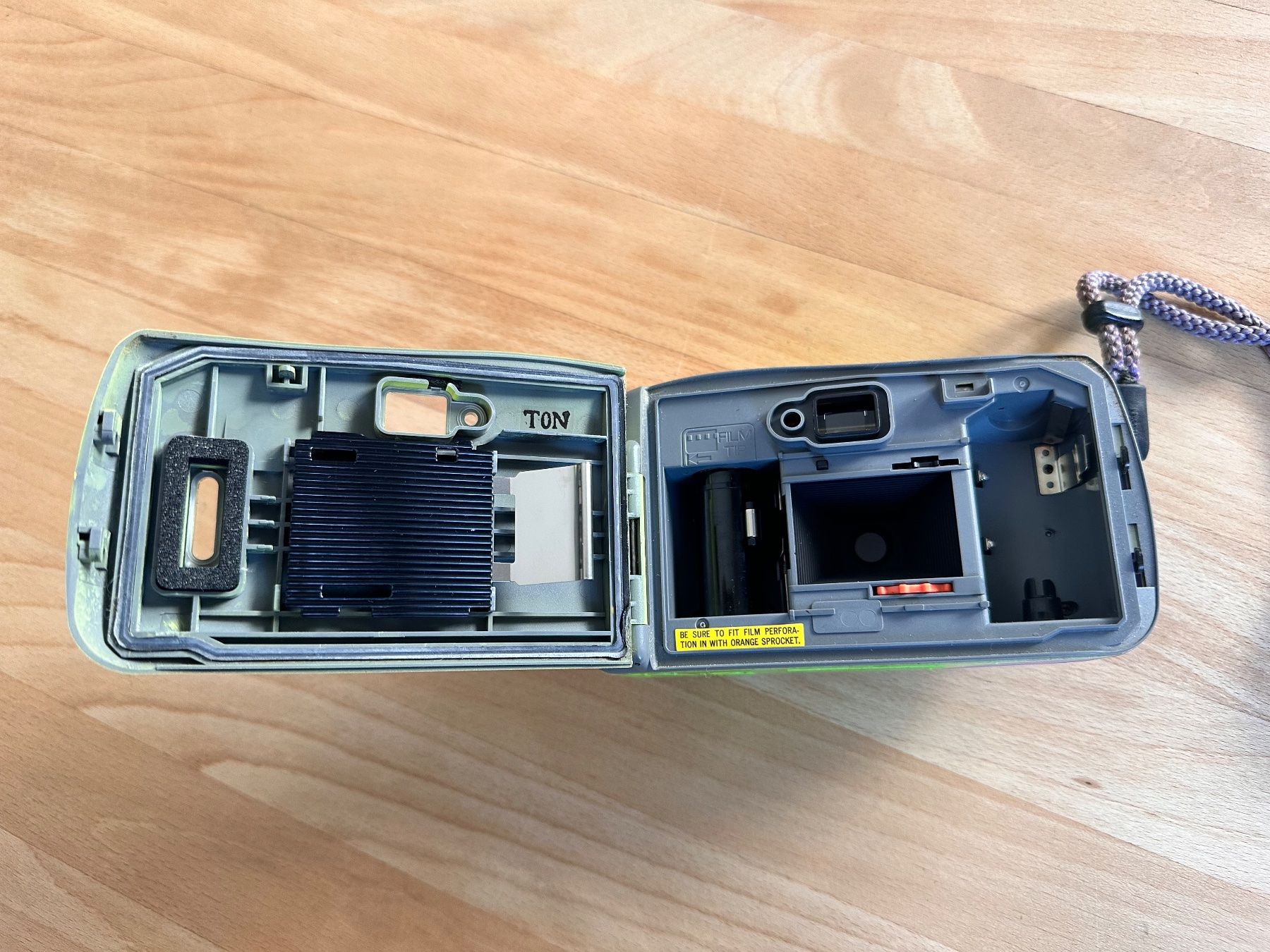 Konica Fotocamera: Kamera Konica "Weather Proof" – Usato da Effretikon venduto da irichter 2