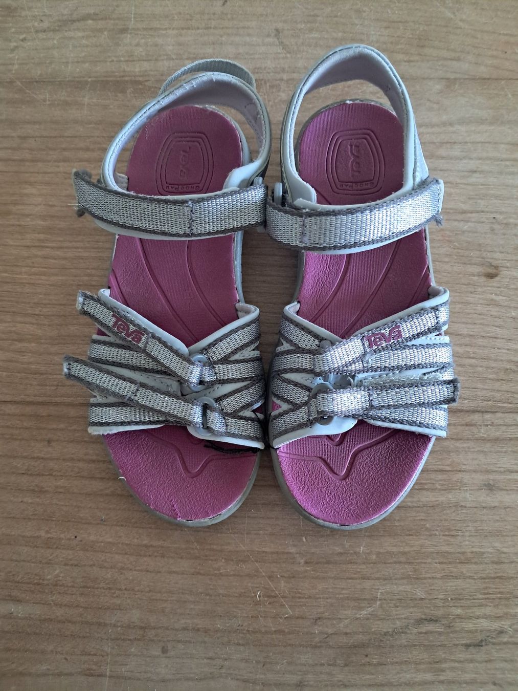 Teva Scarpe per ragazze: Teva Sandalen Gr. 31 – Usato da Ipsach venduto da ginko24