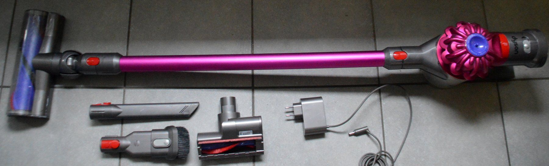 Dyson Aspirapolveri & Accessori: Dyson V7 Staubsauger / aspirateur – Usato da Collonges venduto da arashee