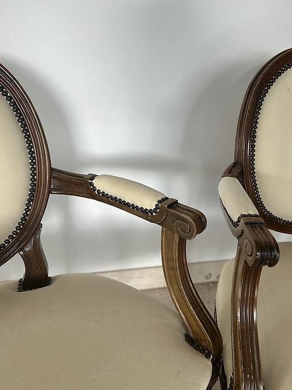 Chaises: chaises vintage en blanc – D'occasion à Montreux par dan_g5wm 1