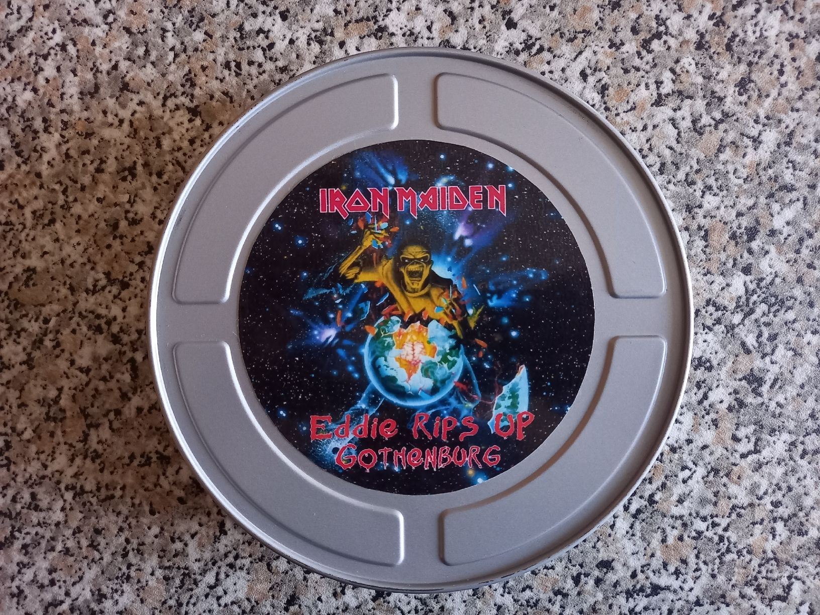 Bandiere: Iron Maiden Blechdose – Usato da Reinach AG venduto da cosmiceddie