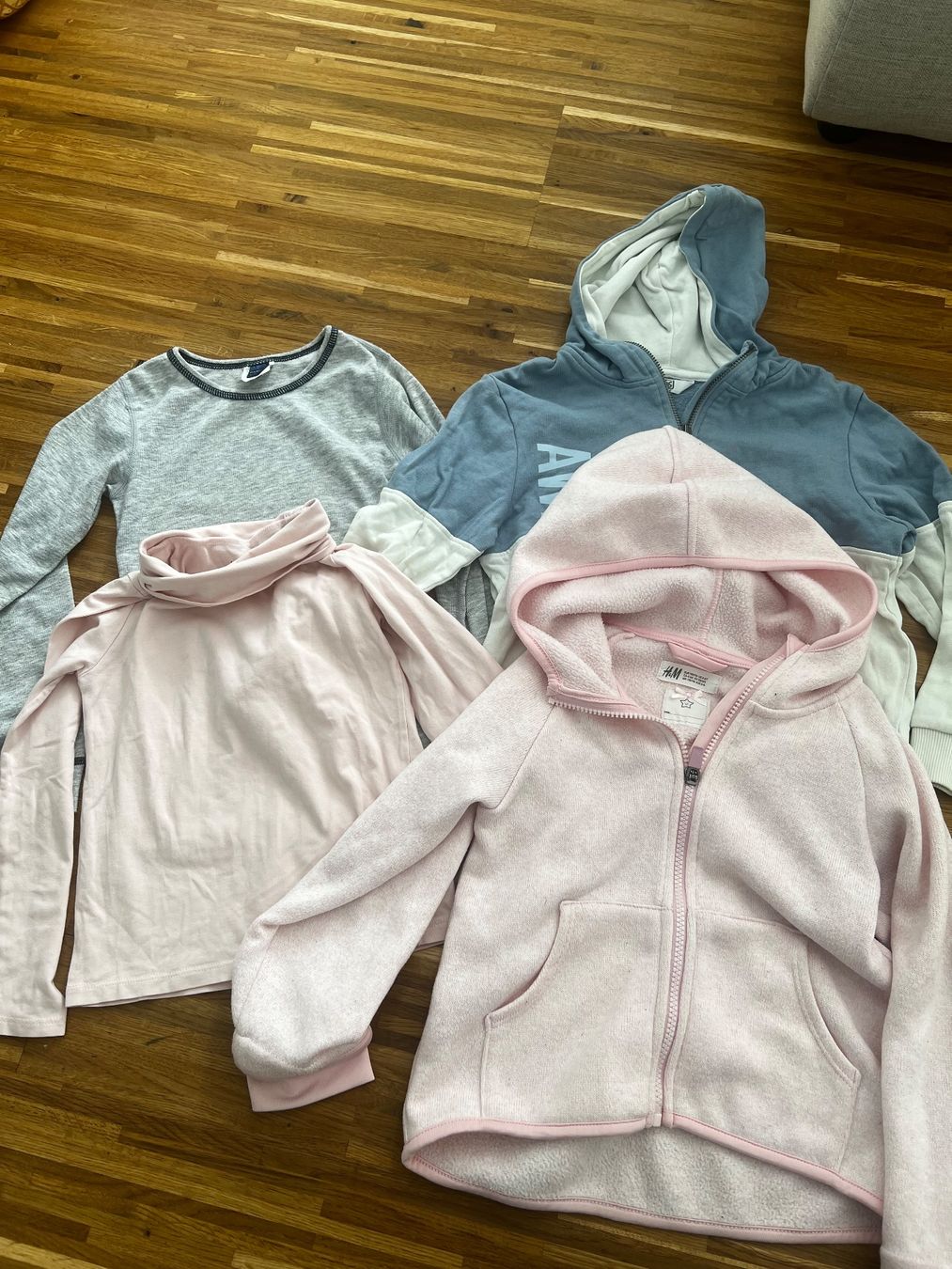 Lotti & Set di vestiti: Kleiderpaket Grösse 110/116 – Usato da Stans venduto da Fee81
