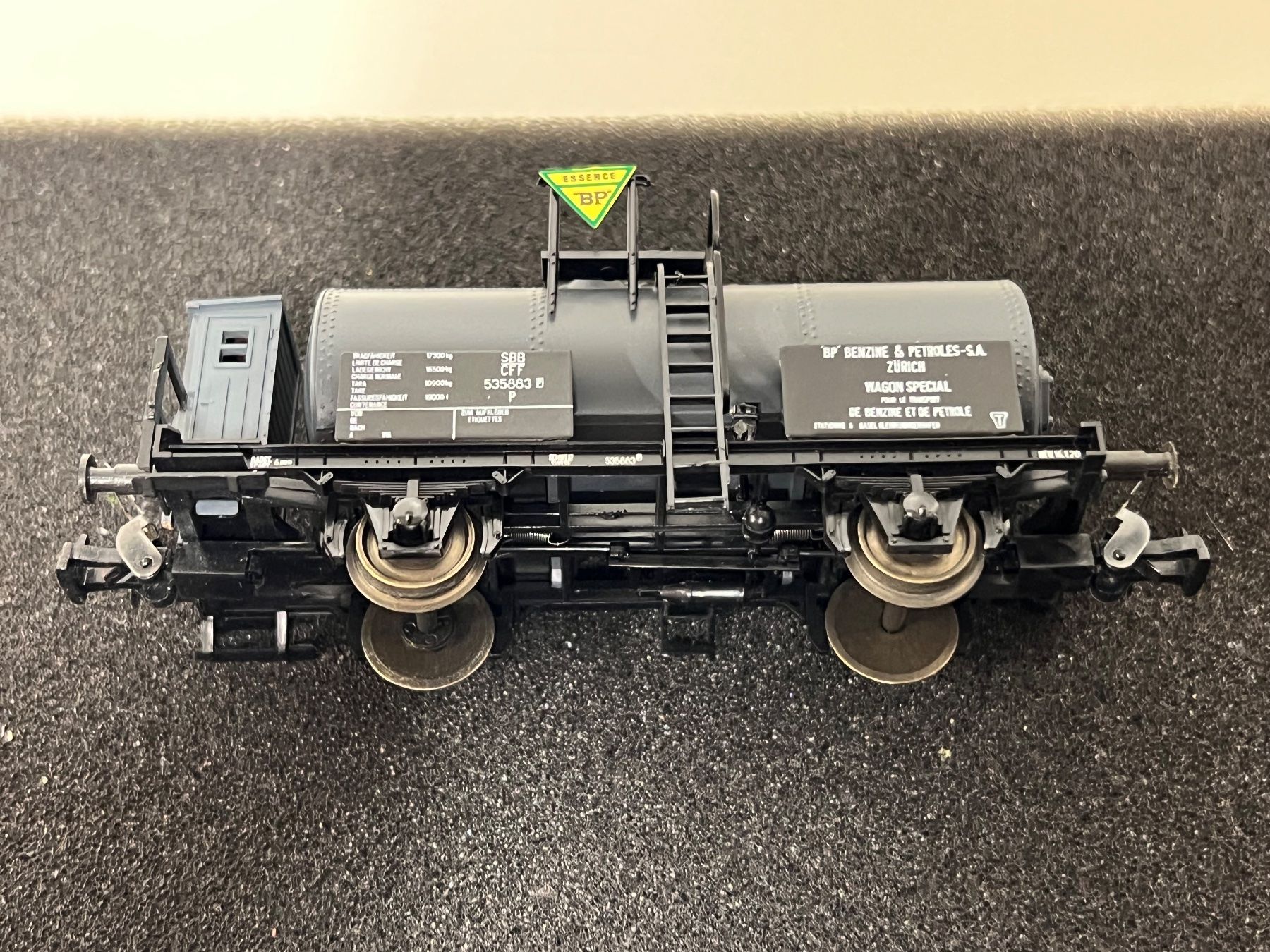 Fleischmann Modelleisenbahnen: Fleischmann SBB BP BENZIN & PETROLEUM A.G. – Gebraucht aus Neuenhof von ludovicco 5