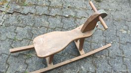 Antikes Schaukelpferd