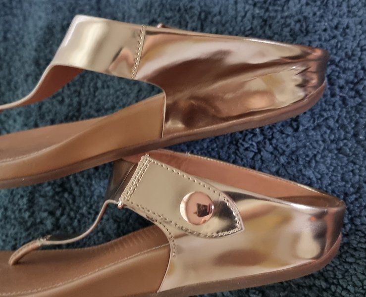 Fitflop Scarpe da donna: FITFLOP Slipper, gold / rotgold, Gr 40 – Usato da Basel venduto da Mamaree 3