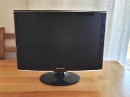 Ensemble TV Samsung + Lecteur DVD HDMI neuf + 100 CD-R