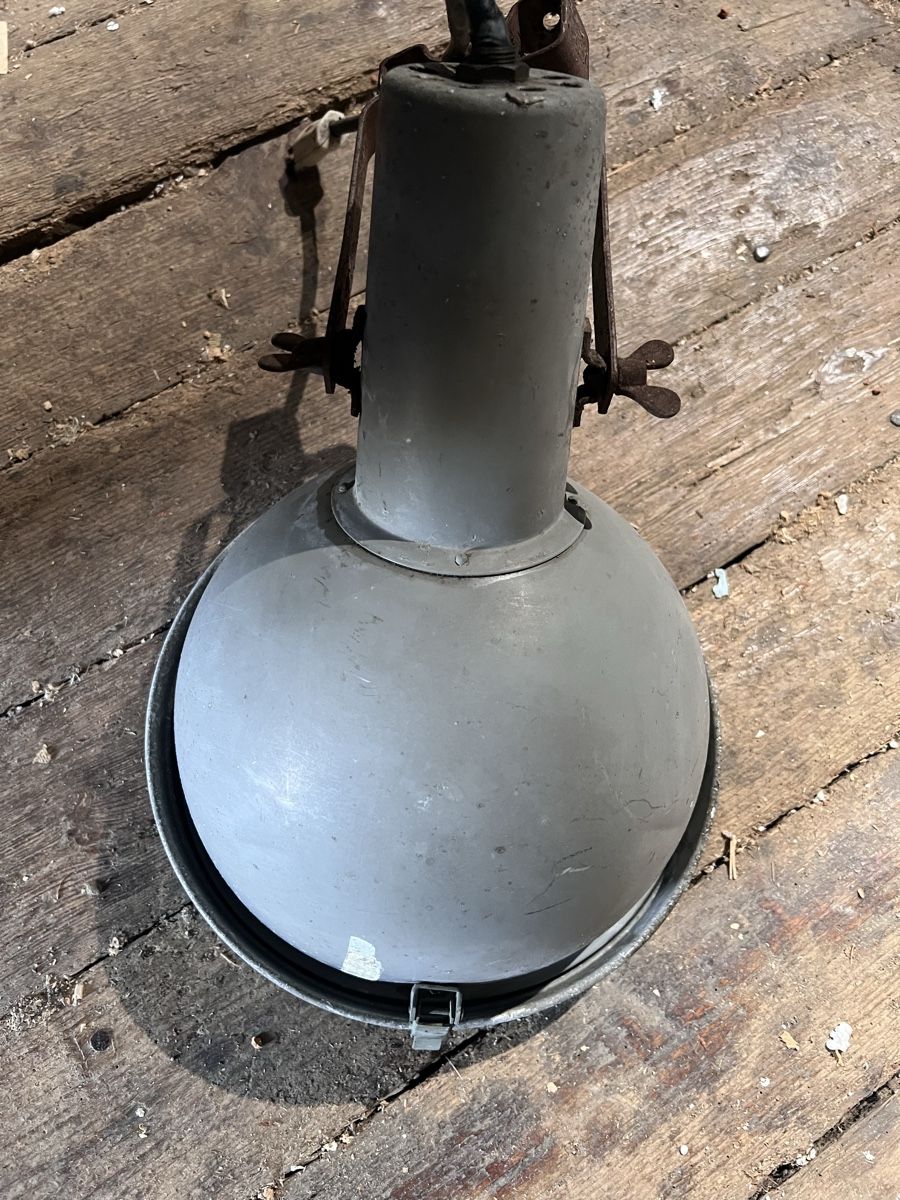 Lampen: Alte Fabriklampe Industriedesign – Gebraucht aus Dinhard von Stahlguss 1