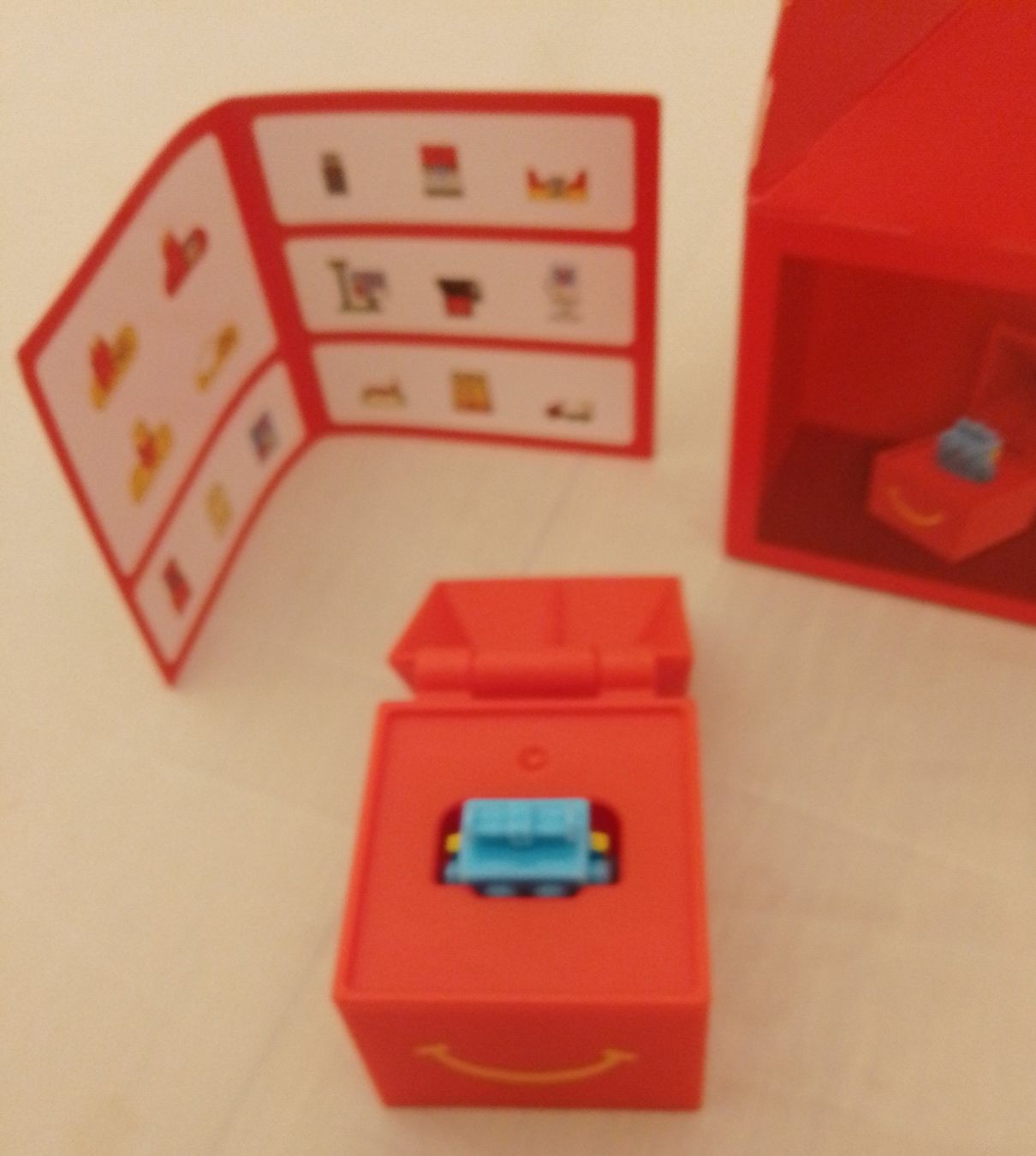 Sammelbilder & Trading cards: Mc Donalds Happy Meal NEU 2025 – Neu (gemäss Beschreibung) aus Wohlen AG von salamanderspielwaren 3