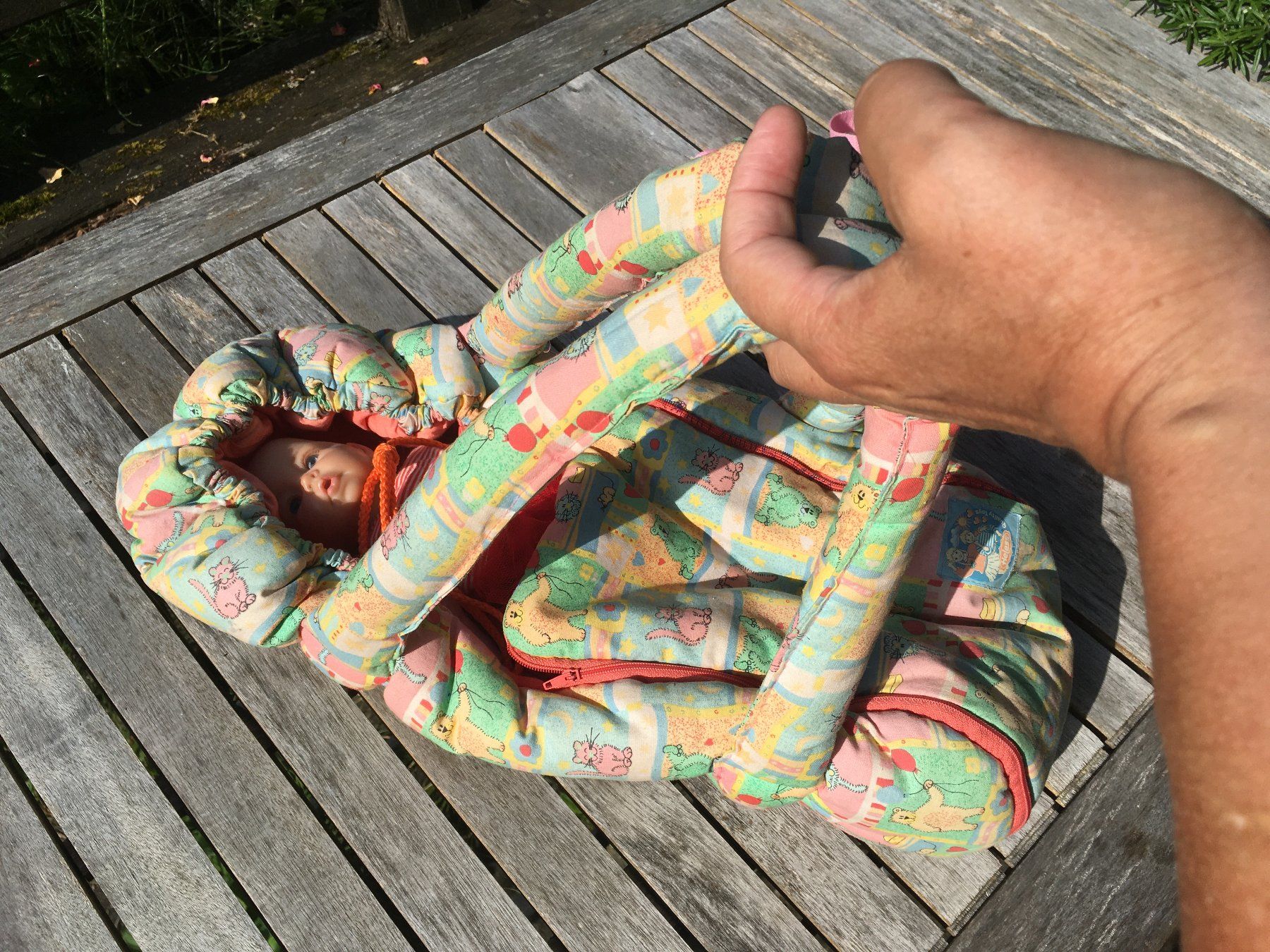 Puppen: Puppe mit passender Tragtasche und Bauchtrage – Gebraucht aus Zürich von Anatas1 4