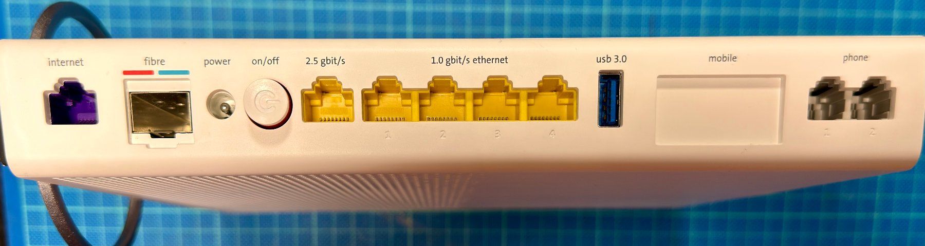 Swisscom Modem & Router: Swisscom Internet-Box 3 – Usato da Röschenz venduto da Sharjah 1