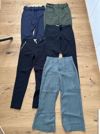 Leichte Stoffhosen / Business Hosen Grösse 36 / S