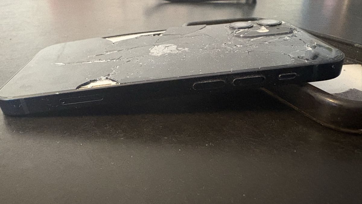 Apple Telefoni cellulari / Smartphones: iPhone 12mini, 128GB, black, defekt – Difettoso da Zürich venduto da lppes 3