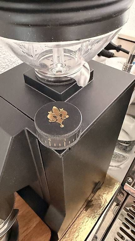 Eureka Elettrodomestici da cucina: Eureka Mignon Single Dose Oro Black – Usato da Solothurn venduto da serodan 2